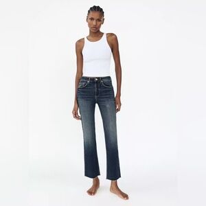 ZARA | mid rise flare cropped jeans | 0